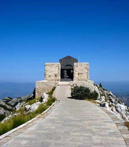 Lovcen National Park Mauseleum stop backpacktrip